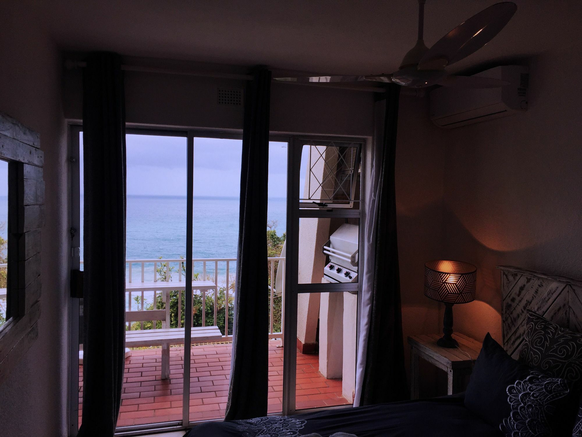 The Cascades Apartment อัมโลทิ ภายนอก รูปภาพ